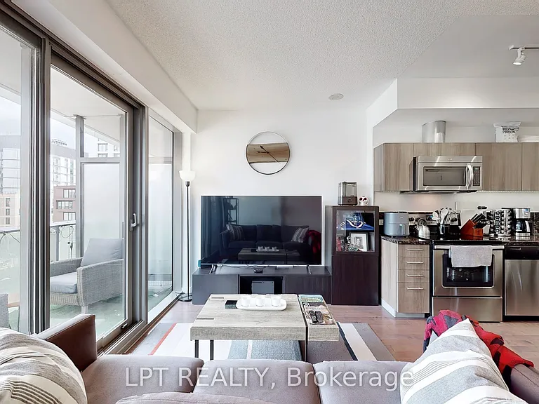 390 Cherry St #503 — Photo 12