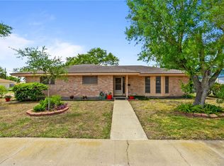 3341 Lynnwood Ln, Corpus Christi, TX 78415