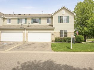 1583 Hummingbird St, Shakopee, MN 55379