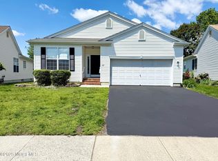 37 Tennyson Rd, Brick, NJ 08724