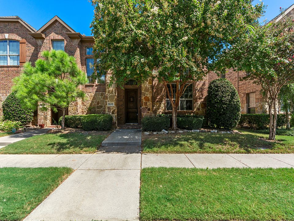 Luxury Townhome - 8628 Naomi St, Plano