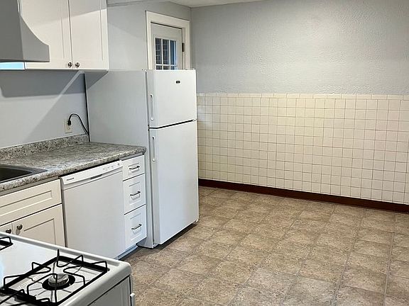 4th image of 657 Englewood Ave APT 8
