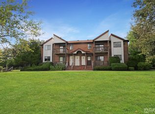 4710 Boice Dr, North Brunswick, NJ 08902