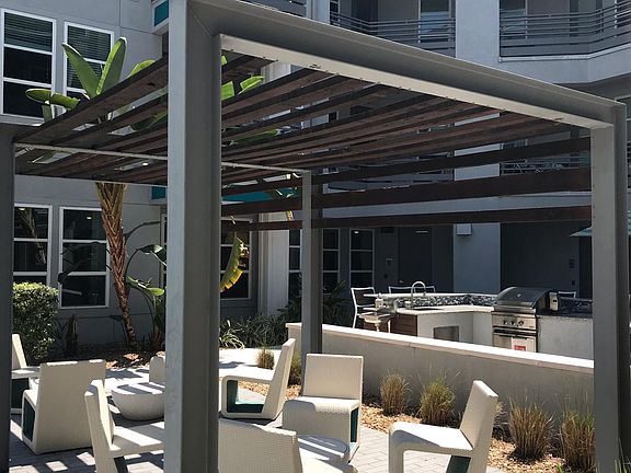 4th image of 120 Paramount Dr #213