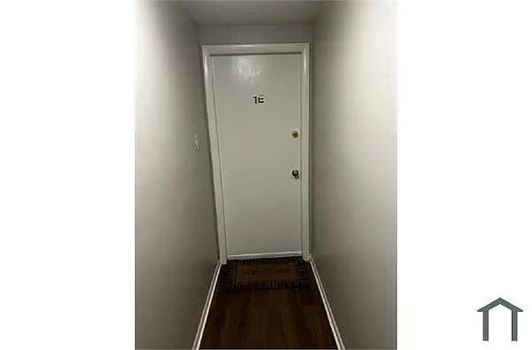 Building Photo - 3343 W 79th St #1E