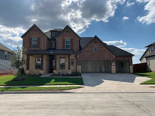 216 Lake Forest Trl Photo 1