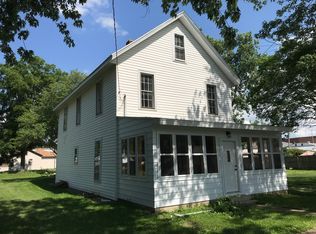 109 S State St, Saybrook, IL 61770