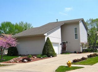4507 83rd St, Urbandale, IA 50322