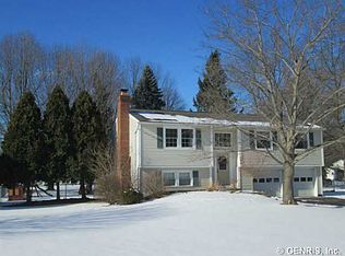 100 Stockton Ln, Rochester, NY 14625