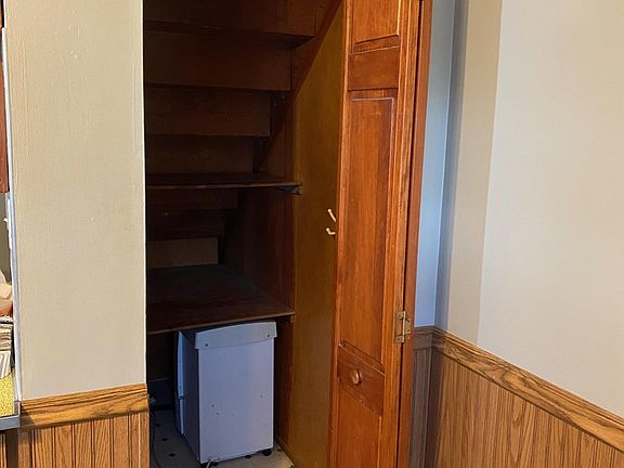 Walk-in pantry