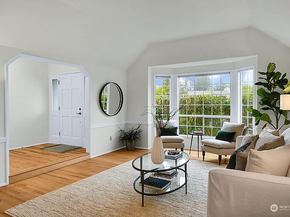 2nd image of 16101 SE 48th Street