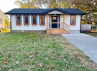 805 Peyton St, Emporia, KS 66801