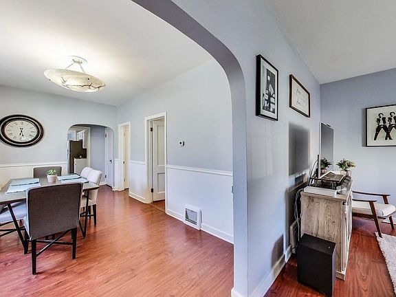 4th image of 7622 N Odell Ave