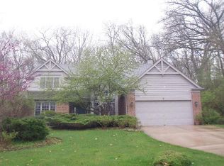 9 Harper Ct, Algonquin, IL 60102