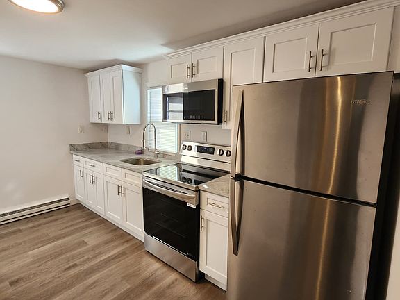 2nd image of 8 Carol Ln
