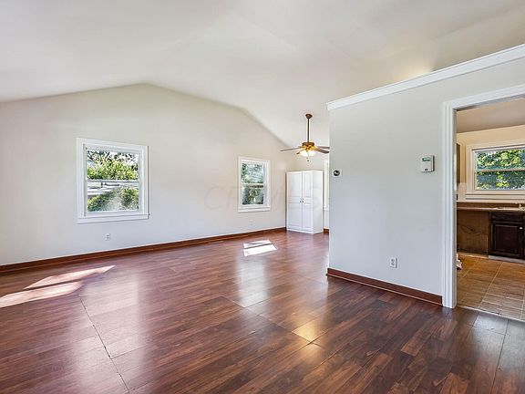 4th image of 4539 E Livingston Ave