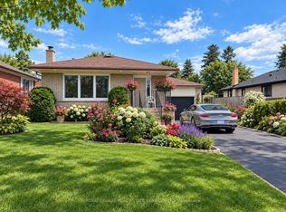 305 Queen Mary Dr, Oakville, ON L6K 3L5