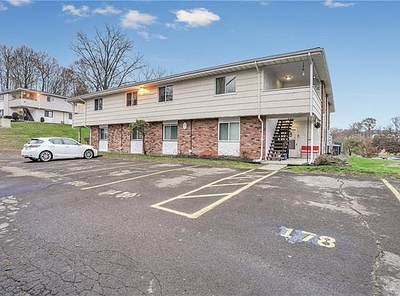 3rd image of 1705 Baldwin Ln