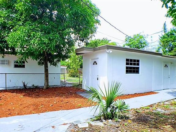 3rd image of 1220 NW 1st Ave