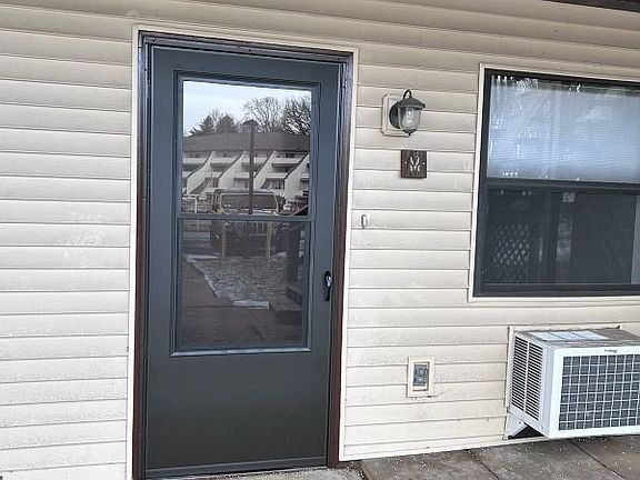 2nd image of 1334 W Wyomissing Ct APT M