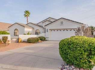 2711 S Chipshot Dr, Green Valley, AZ 85614