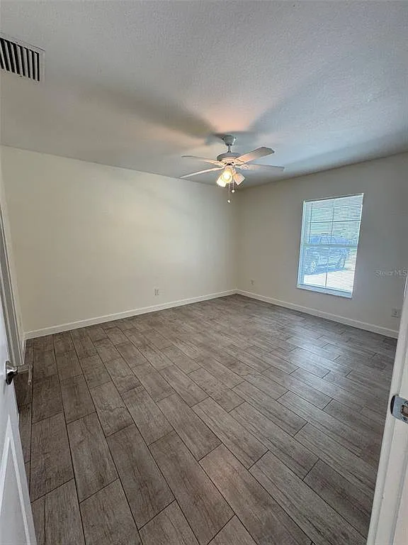 3 bed, 2.0 bath, 1196 sqft, $1,800 — Photo 3
