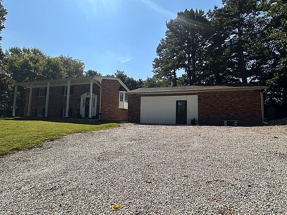 2nd image of 4823 Salem Noble Rd