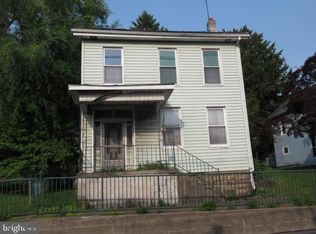 25 S 4th St, Halifax, PA 17032