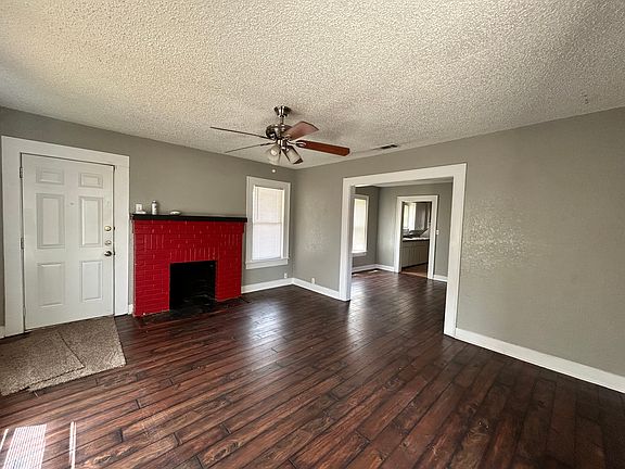 2nd image of 2124 20th St