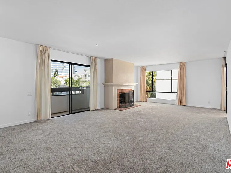 1250 Amherst Ave #201 — Photo 24