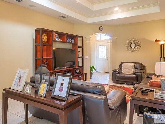 4th image of 1518 Christians Cir