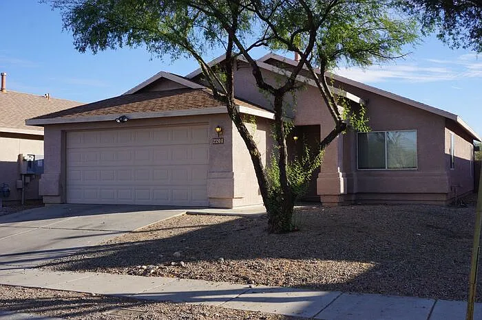 3 bed, 2.0 bath, 1297 sqft, $1,695 — Photo 4