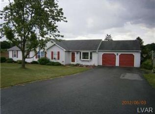 3940 Eagle Cir, Slatington, PA 18080