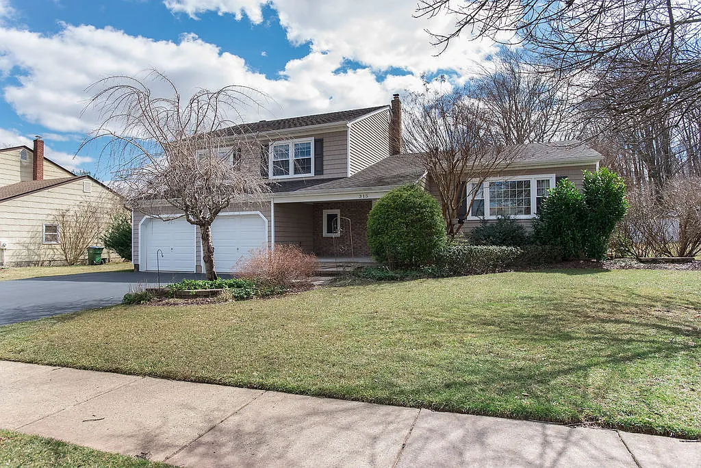 315 McKinley Ave photo 1