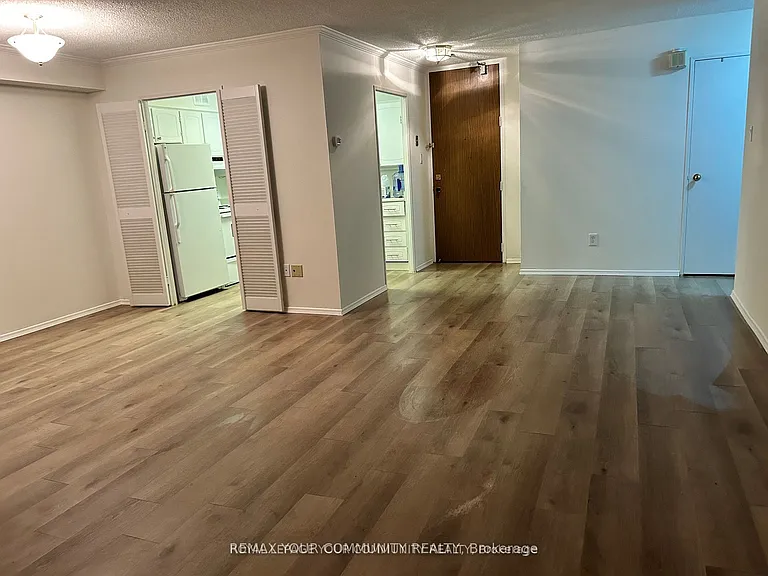 380 King St #1004 — Photo 1