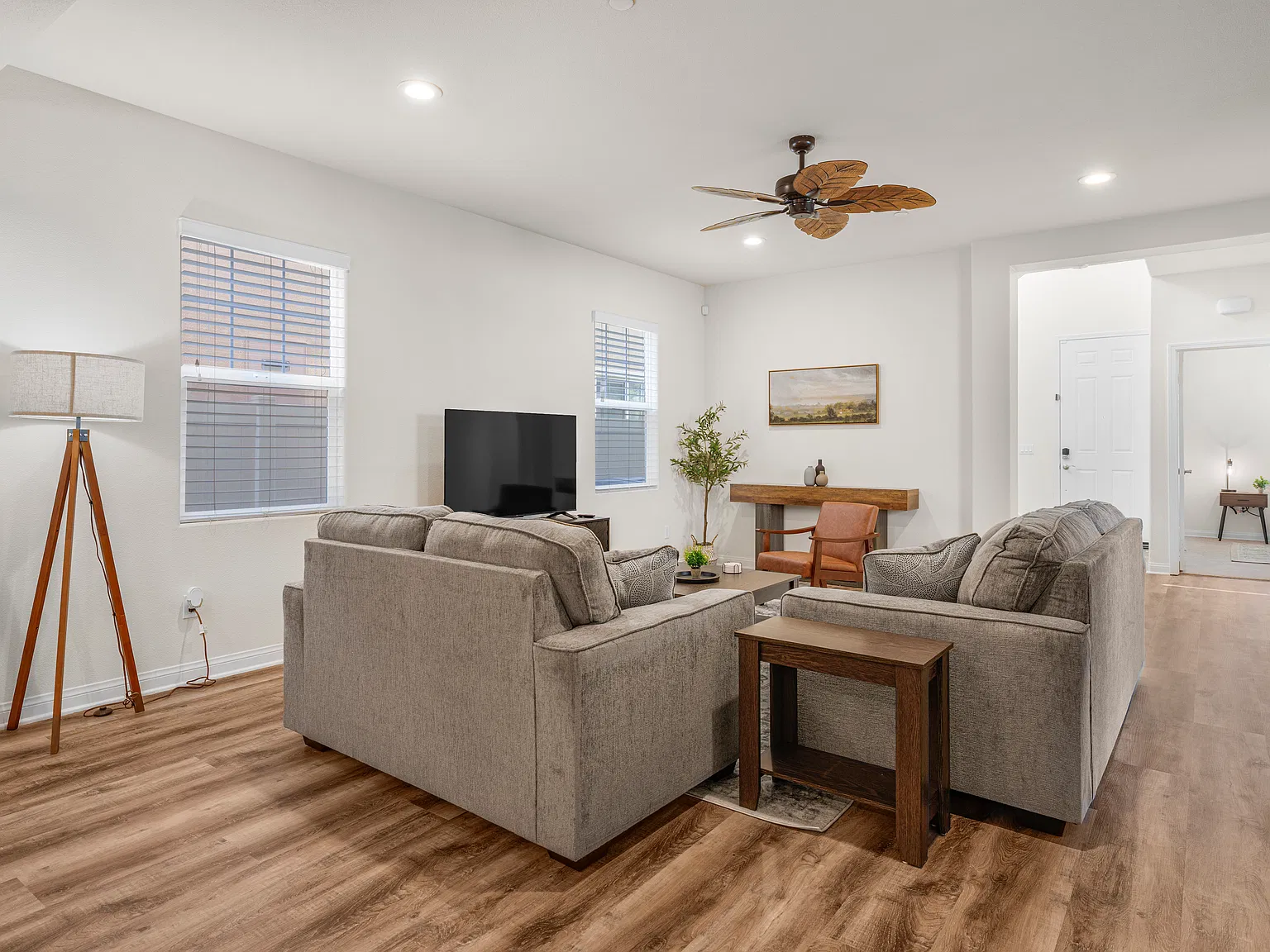 4 bed, 2321 sqft, $7,499 — Photo 1