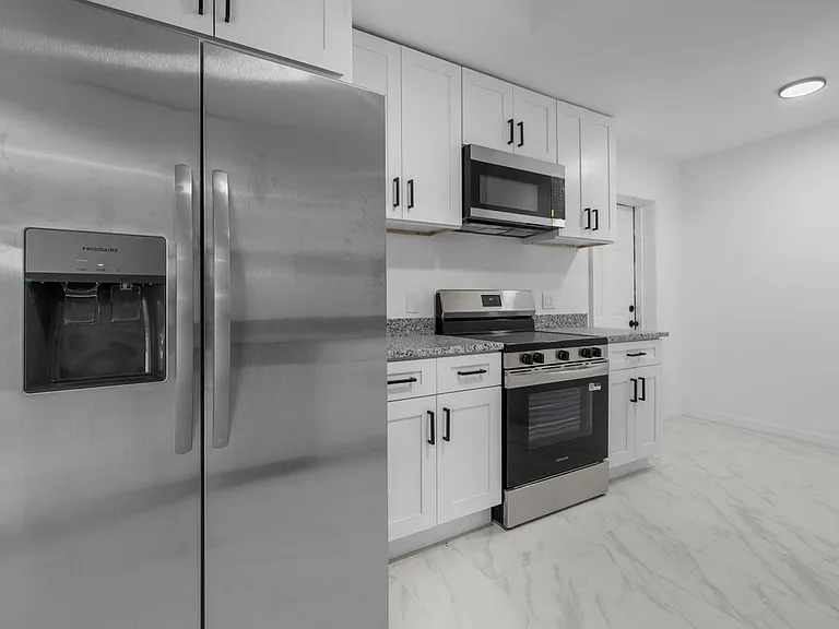 2230 Sunset Ave — Photo 15