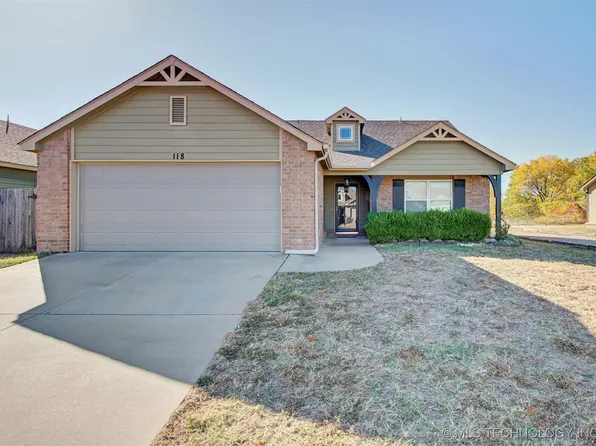 118 W 46th St, Sand Springs, OK 74063