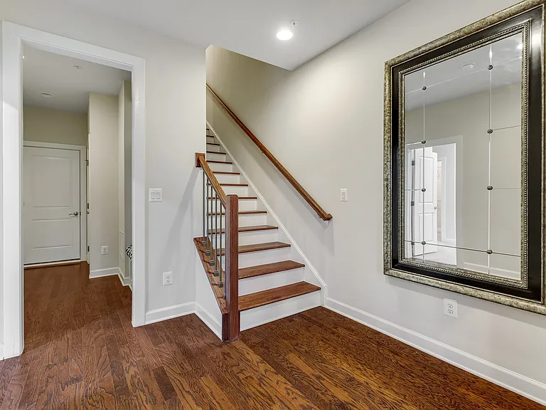 43366 Apple Orchard Sq — Photo 3