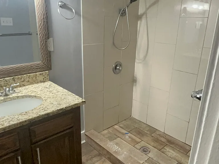 8206 Sussex Dr — Photo 11