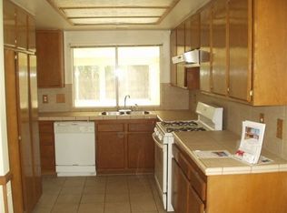 122 Zolder St, Hemet, CA 92544