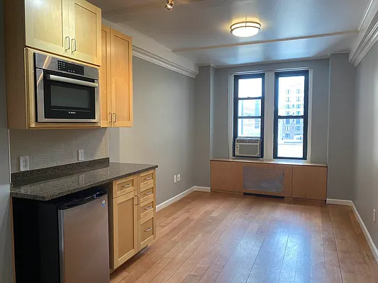 Rented by Tourma Realty LLC | media 28