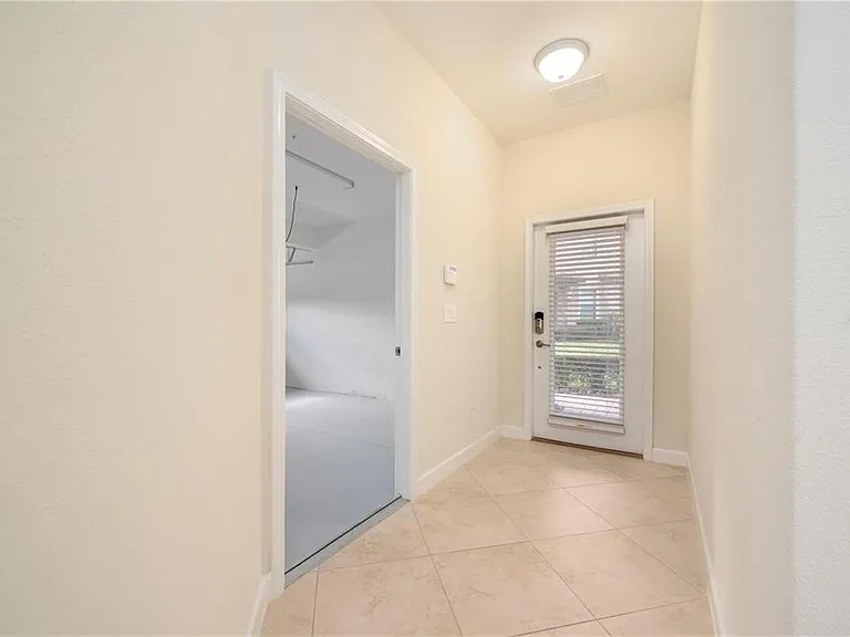 1225 Long Cove Loop #1225 — Photo 4