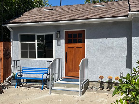 2nd image of 815 1/2 S Orange Dr