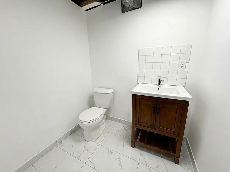 66 Harrison Ave — Photo 16