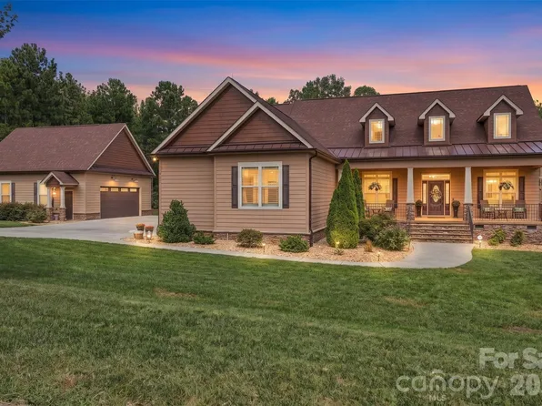 917 Catawba Shores Dr, Rock Hill, SC 29730