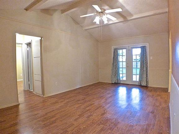 2nd image of 805 Meadowlark Dr