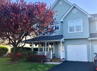 21 Summerfield Cir, Central Islip, NY 11722