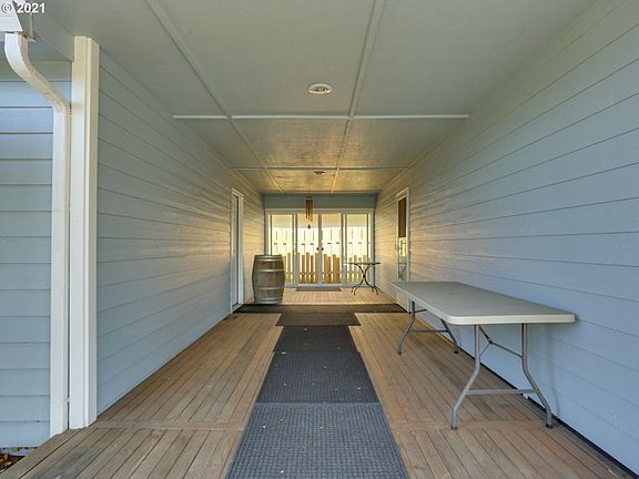 4th image of 14207 NE 90th St