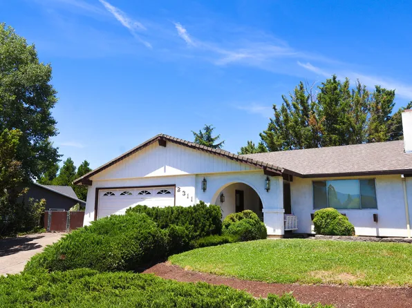 2311 Amaryllis St, Medford, OR 97504